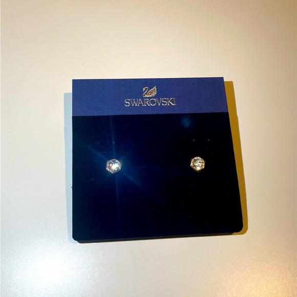 Swarovski crystal stud earrings - Picture 2 of 5